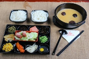 酸菜鱼米线加盟首选巨汇餐饮，破解餐饮创业的“酸”甜密码